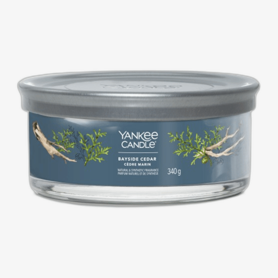 Свеча Yankee Candle Clean Cotton 5-огоньковая – детали и гладкая поверхность