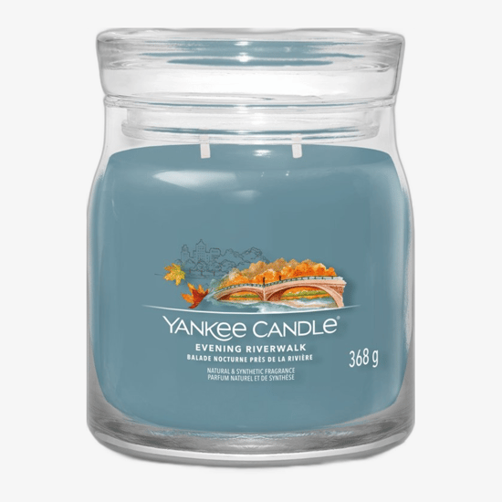 Средняя ароматическая свеча Evening Riverwalk от Yankee Candle