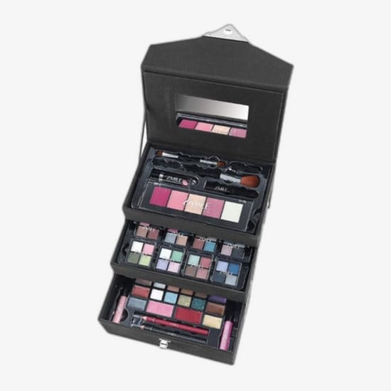 Zmile Cosmetics Beauty Case Velvety – originaalse ja modernse välimusega pakend Eksklusiivne Zmile Cosmetics Beauty Case Velvety pehme veluurpinnaga ja mitmeosaline sisemus