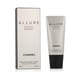 Chanel Allure Homme Sport After Shave Balm lähedalt vaadatuna Chanel Allure Homme Sport After Shave Balm elegantse pakendiga