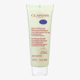 бутылка очищающего геля Clarins крупным планом