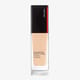 Shiseido Synchro Skin Radiant Lifting Foundation pudeli lähivõte