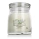 Изящная ароматическая свеча Yankee Candle White Gardenia среднего размера
